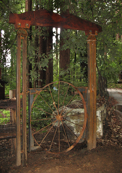 Carriage Wheel Gate