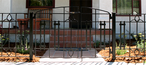 Craftsman Style Fleur de Lis Gate