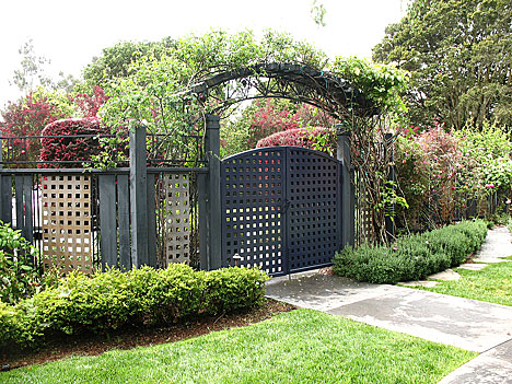 Double Gridded Entry Gate