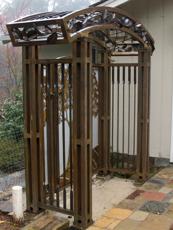 Oak Tree Gate from side